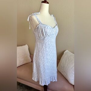 Hollister White Mini Dress Women’s M Ditsy Blue Floral Tie Strap Milkmaid Flirty